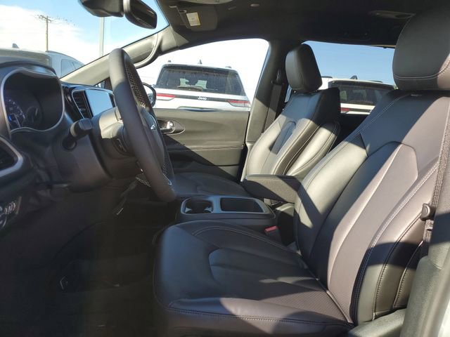 New 2026 Chrysler Pacifica Select FWD image 8