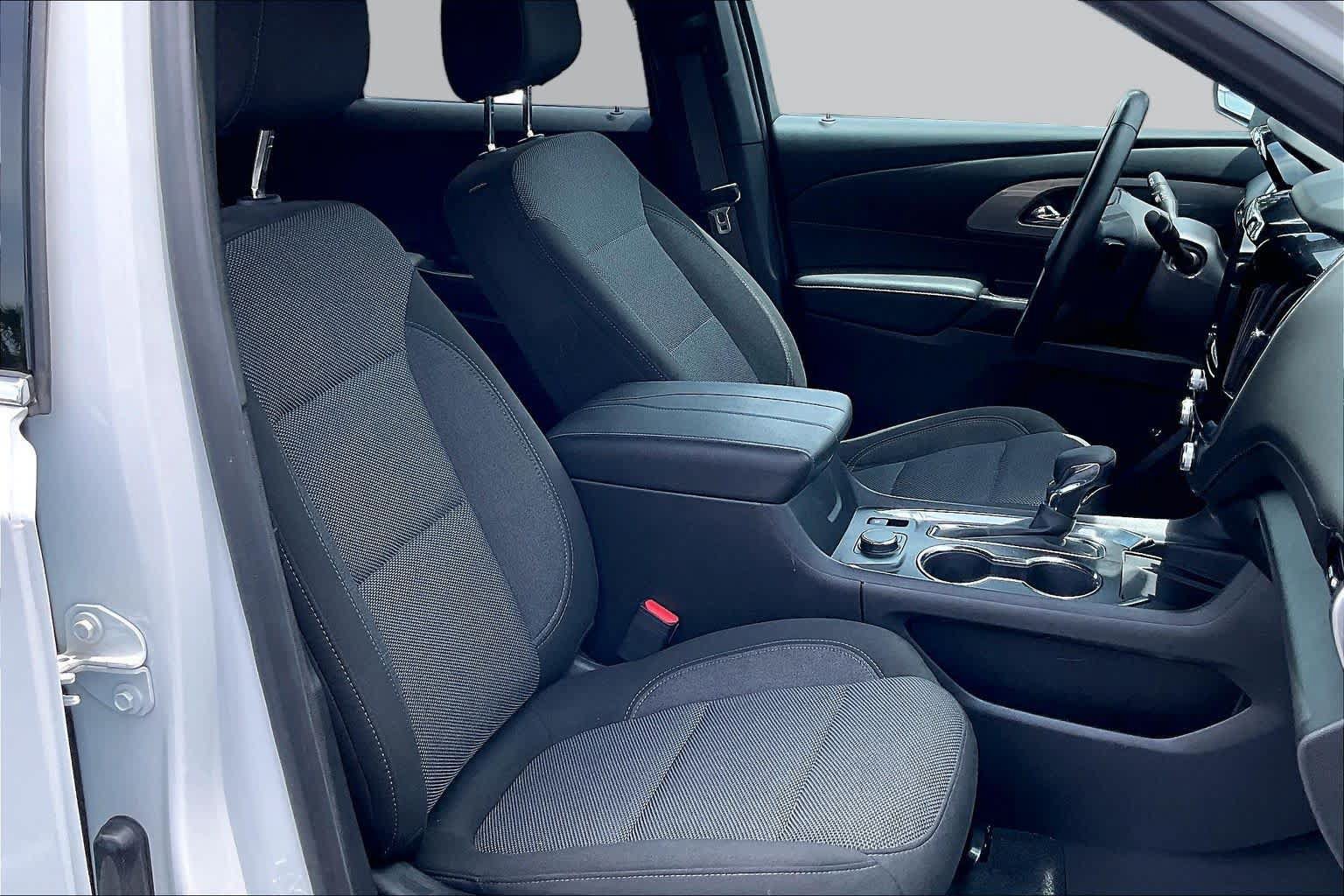 Certified 2023 Chevrolet Traverse LT FWD image 8