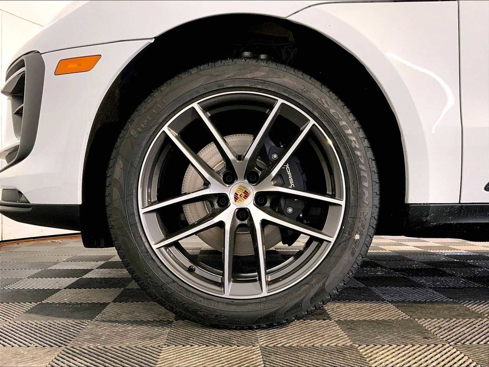 New 2026 Porsche Macan AWD/4WD image 11