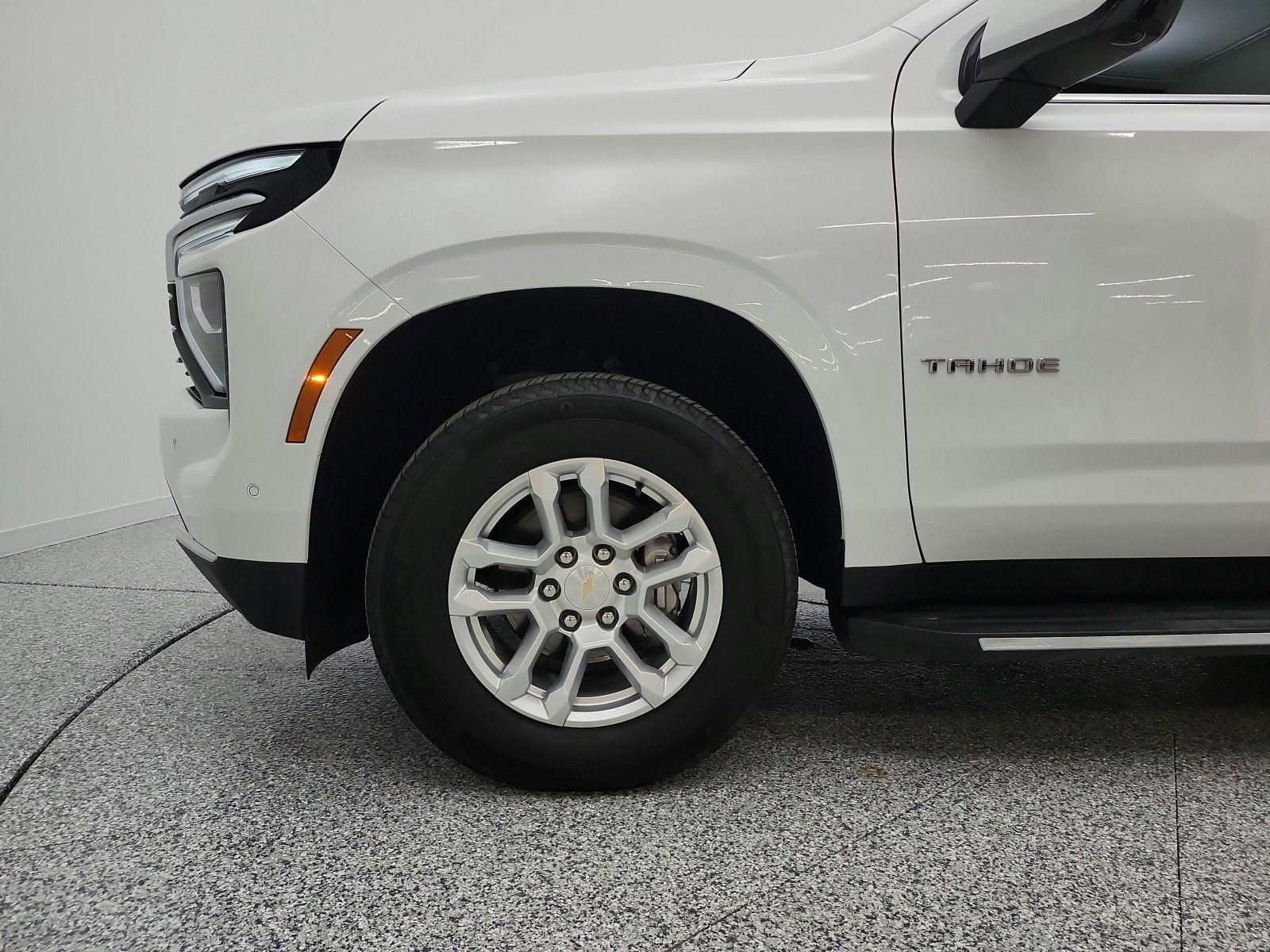 Used 2025 Chevrolet Tahoe LT AWD/4WD image 21