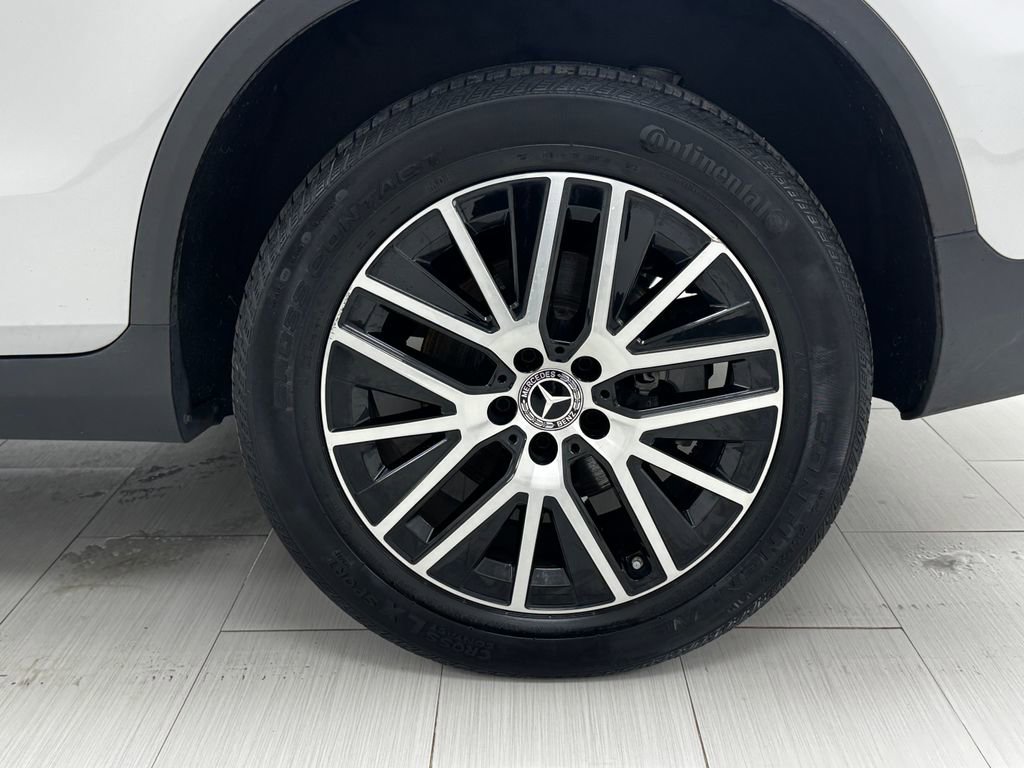 Used 2020 Mercedes-Benz GLC 350e 4MATIC image 45