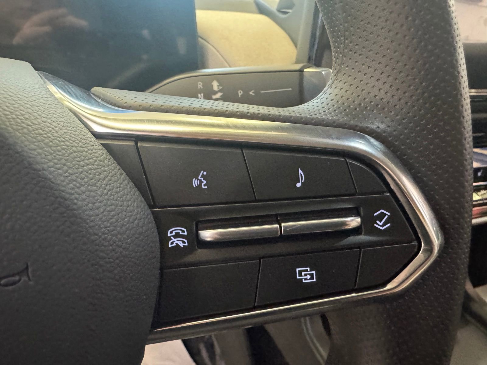 New 2025 Honda Prologue EX image 32