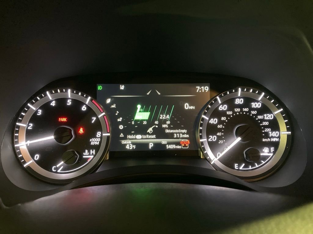 Certified 2025 Toyota Highlander XLE image 18