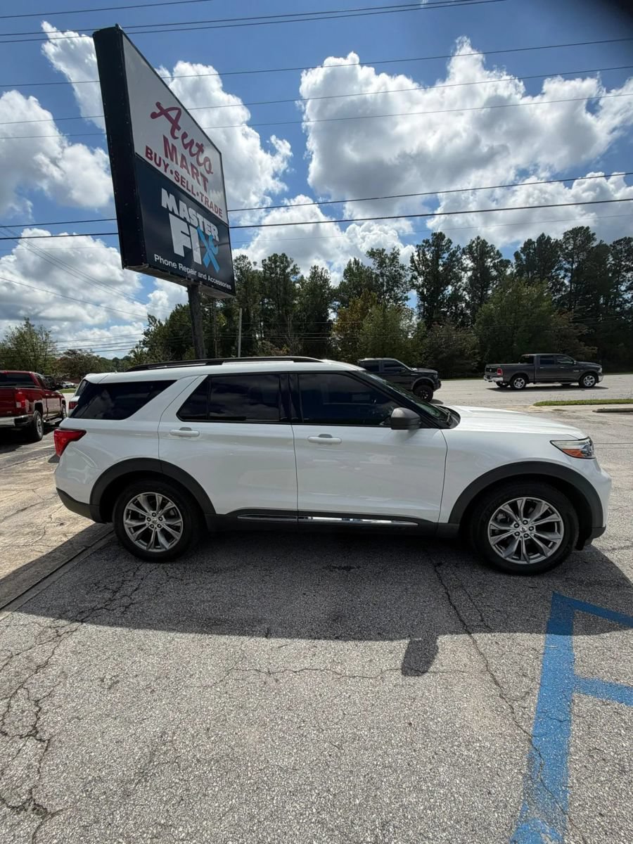 Used 2020 Ford Explorer XLT w/ Equipment Group 202A RWD image 8