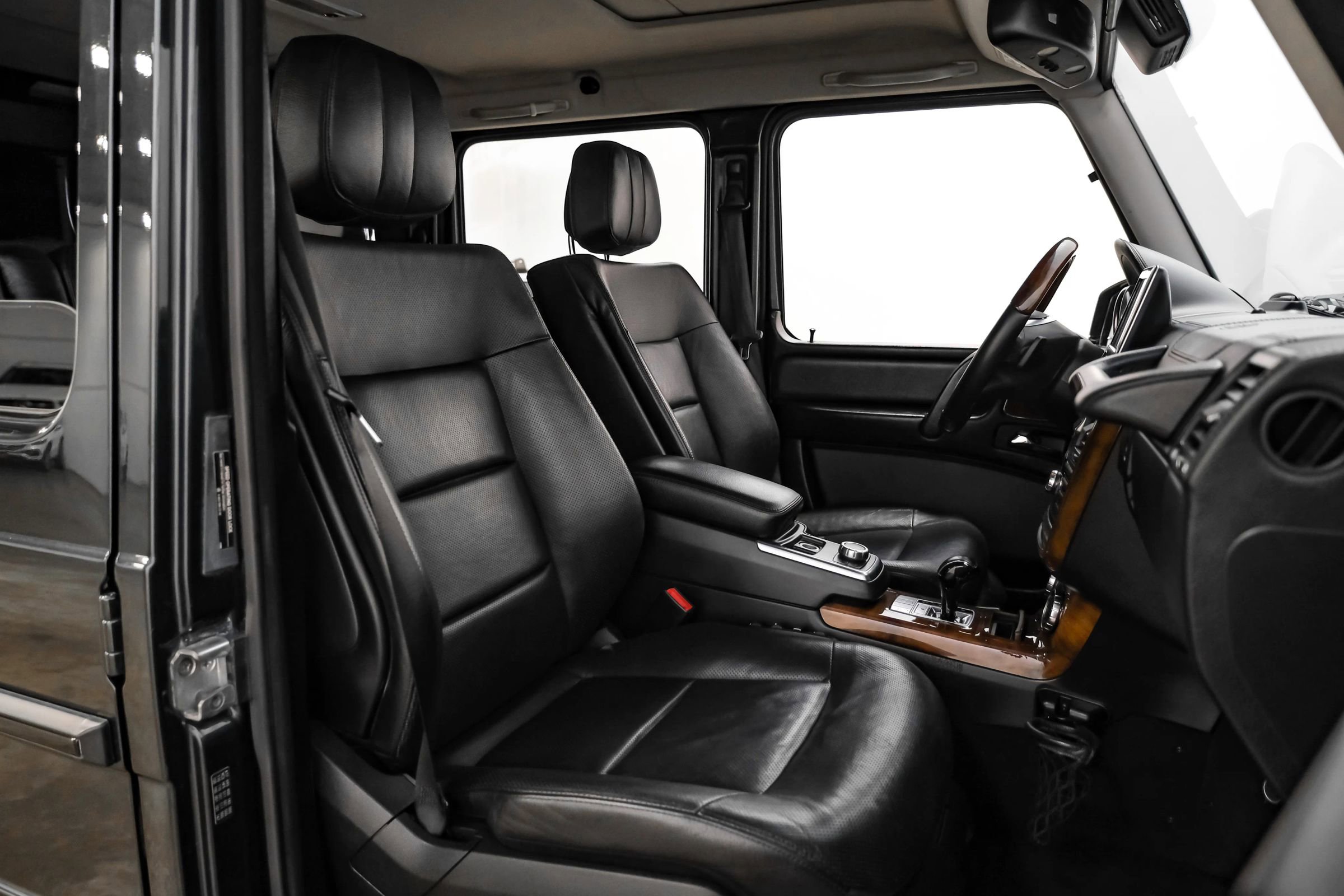 Used 2013 Mercedes-Benz G 550 image 32