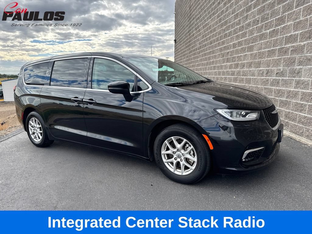Used 2023 Chrysler Pacifica Touring-L