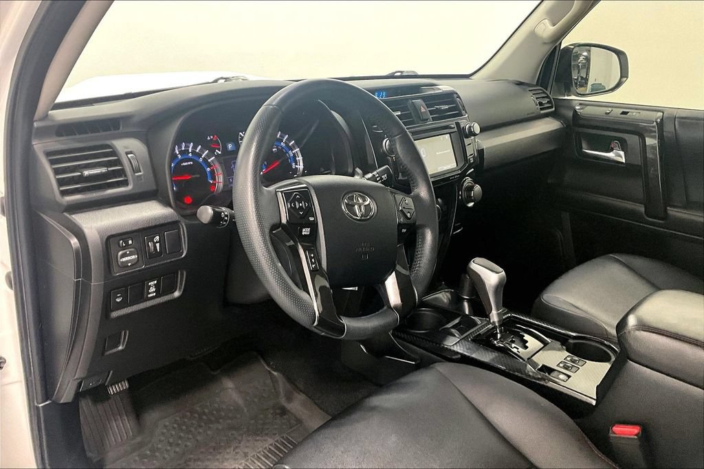 Used 2019 Toyota 4Runner TRD Off-Road Premium AWD/4WD image 13