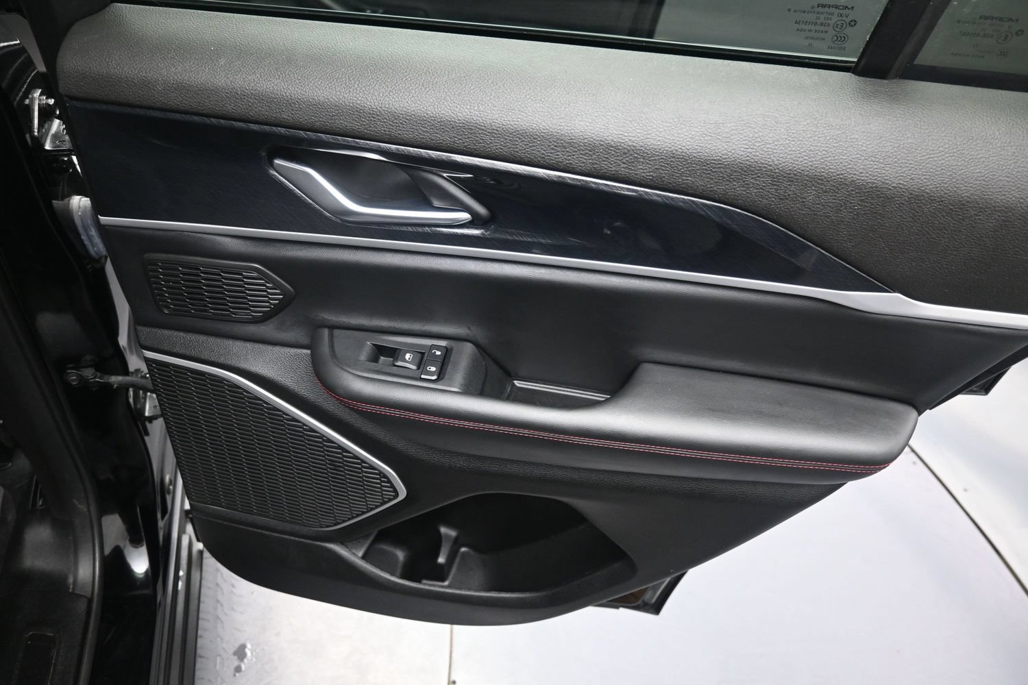 Used 2022 Jeep Grand Cherokee Trailhawk AWD/4WD image 27