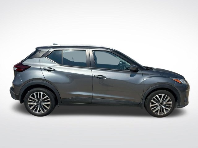 Used 2023 Nissan Kicks SV FWD image 11