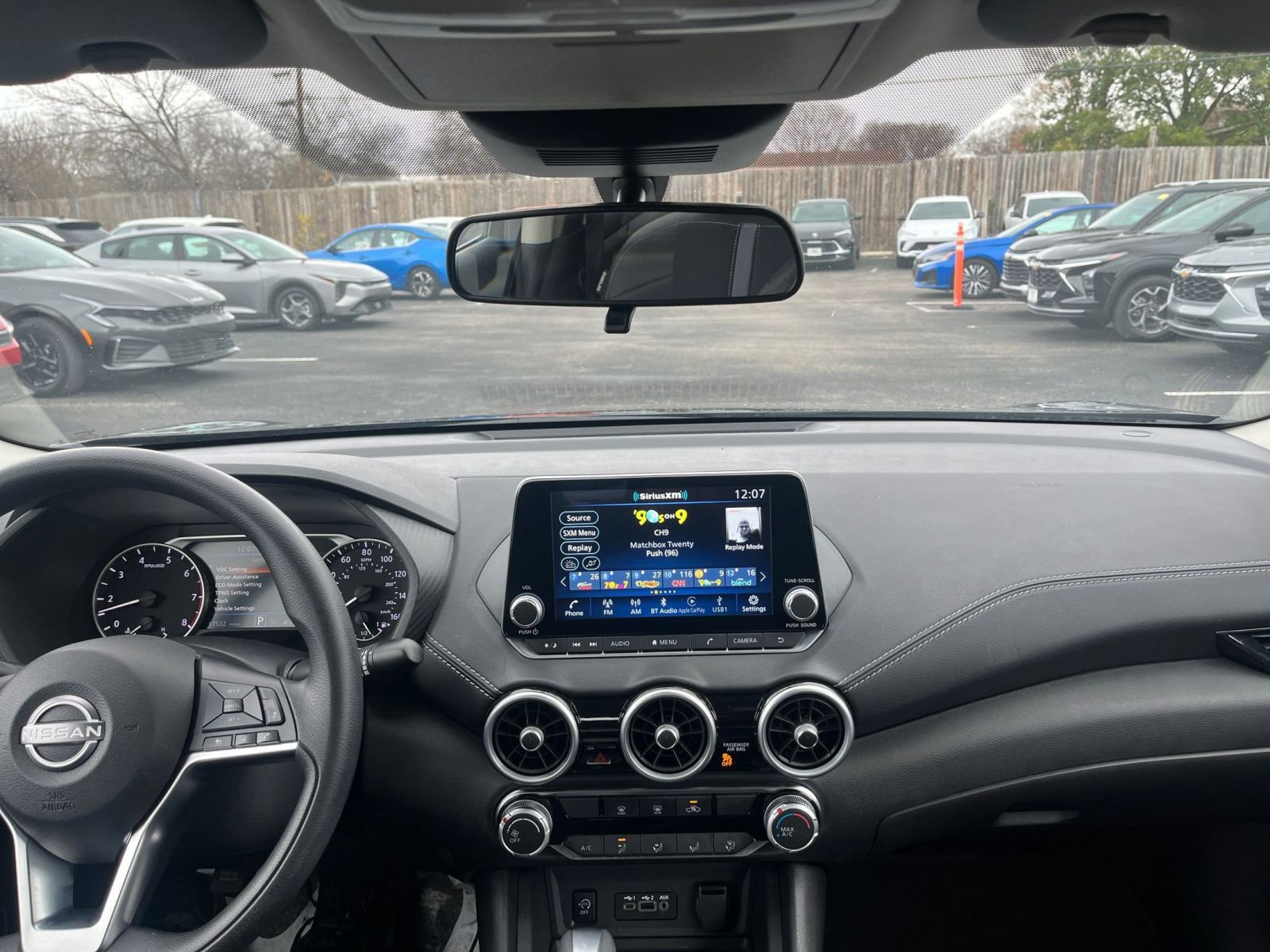 Used 2025 Nissan Sentra SV image 27