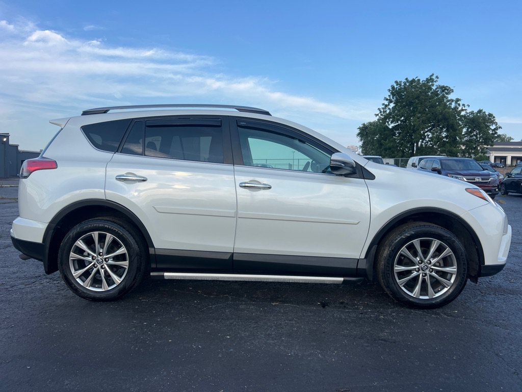 Used 2017 Toyota RAV4 Limited AWD/4WD image 8