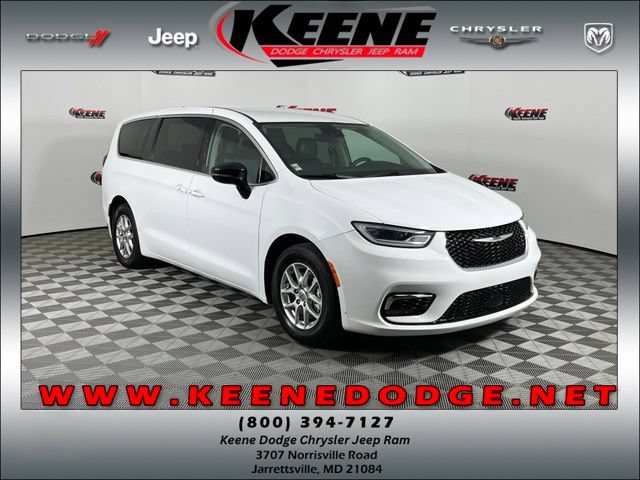 Used 2024 Chrysler Pacifica Touring-L