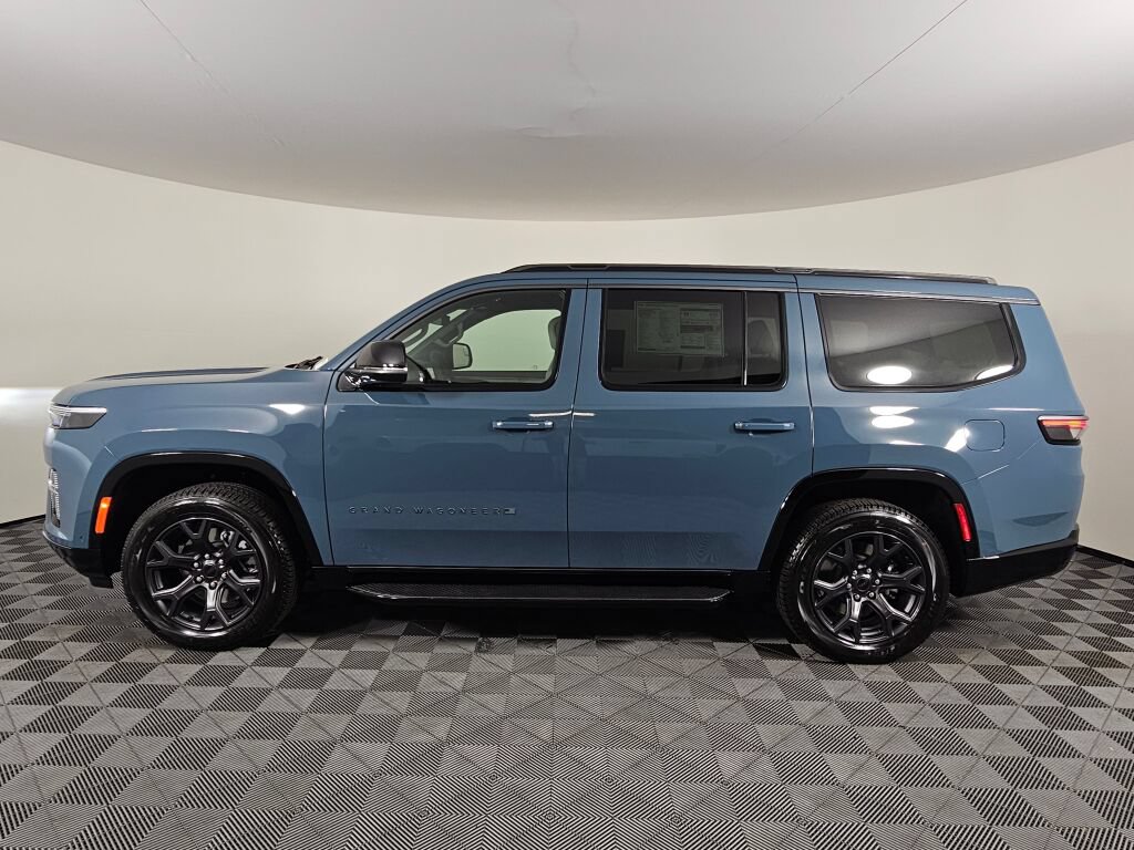 New 2026 Jeep Grand Wagoneer Limited w/ Rear Seat Video Group I AWD/4WD image 7