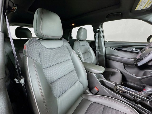 Used 2022 Chevrolet TrailBlazer RS w/ Sun and Liftgate Package image 30