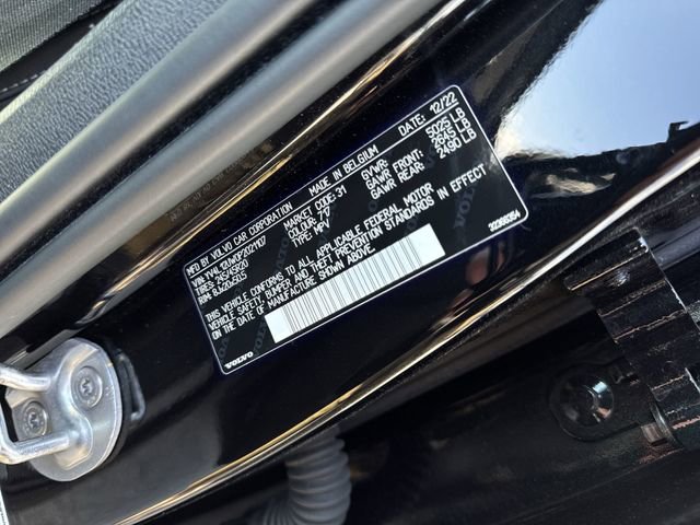 Used 2023 Volvo XC40 B5 Plus w/ Driver Assist Package AWD/4WD image 33