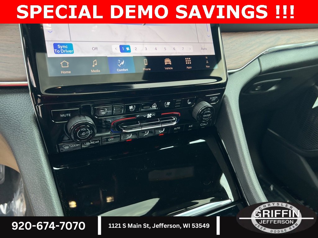 New 2025 Jeep Grand Cherokee L Summit w/ Obsidian Package image 28