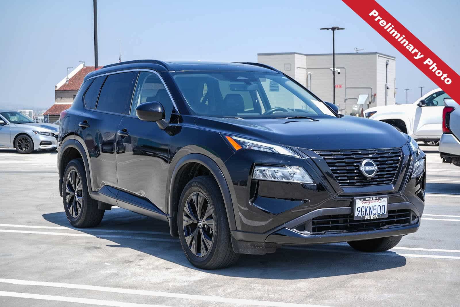 Used 2023 Nissan Rogue SV w/ SV Premium B Package FWD image 3
