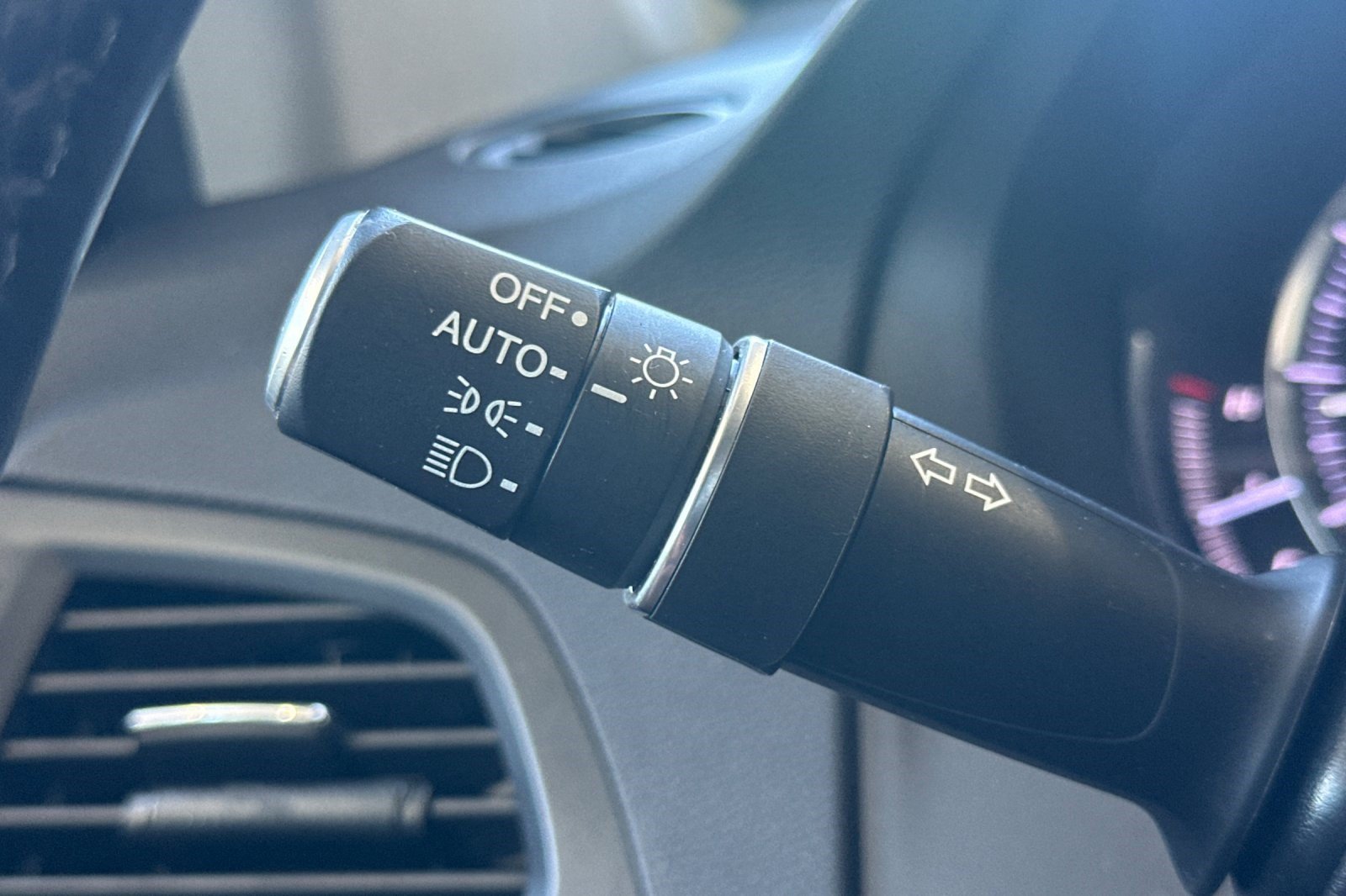 Used 2020 Acura MDX FWD image 31