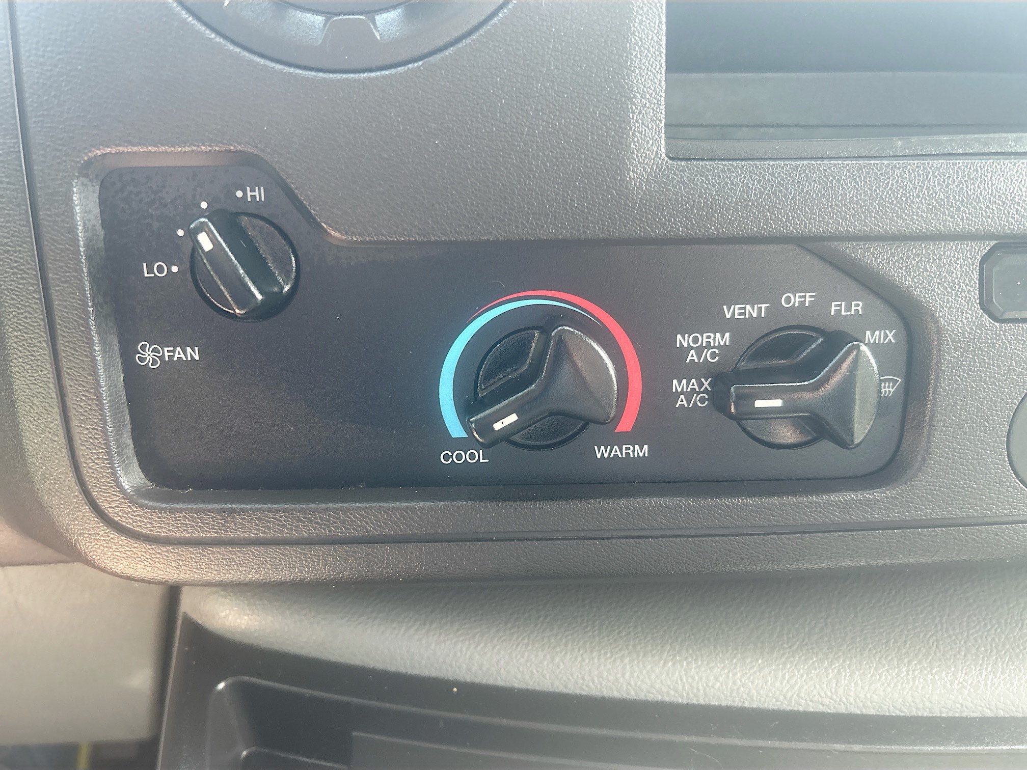 Used 2023 Ford E-350 and Econoline 350 Super Duty w/ Power Windows & Locks Group RWD image 13
