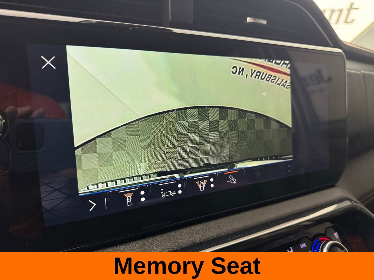 Used 2025 GMC Sierra 2500 AT4 w/ AT4 Premium Plus Package image 21