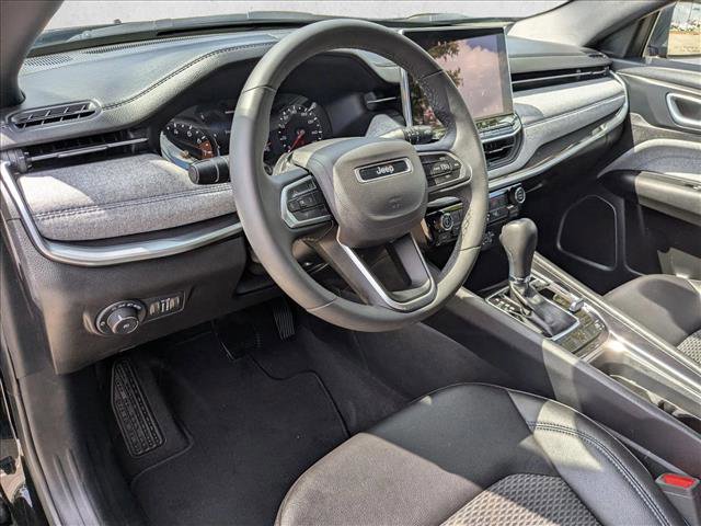 Used 2024 Jeep Compass Latitude image 10