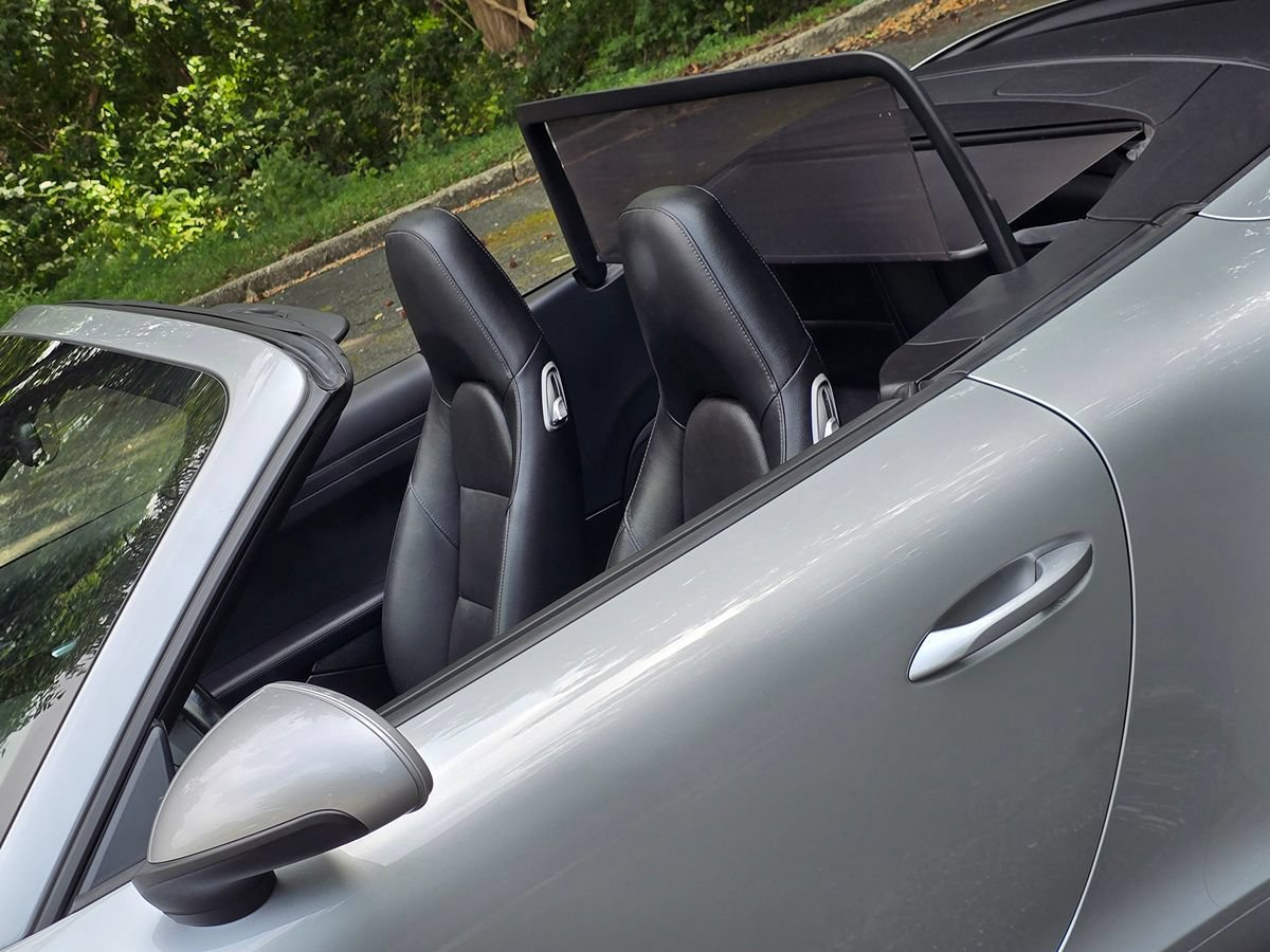Used 2018 Porsche 911 Carrera RWD image 47