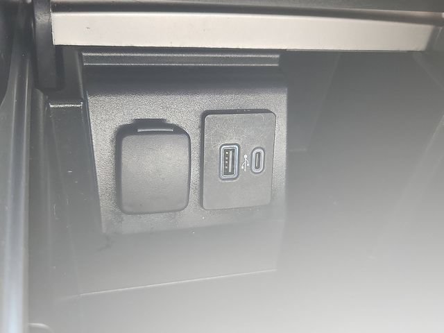 Certified 2021 Ford Explorer XLT AWD/4WD image 21