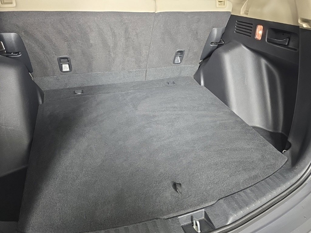 Used 2021 Honda CR-V LX image 32