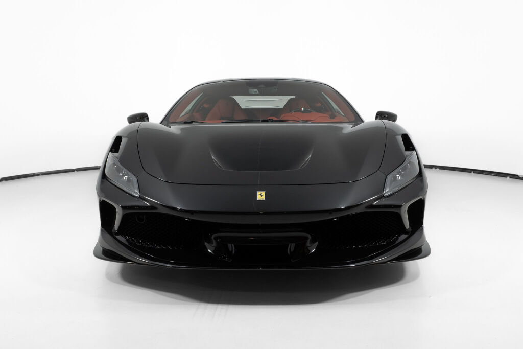 Used 2022 Ferrari F8 Tributo RWD image 13