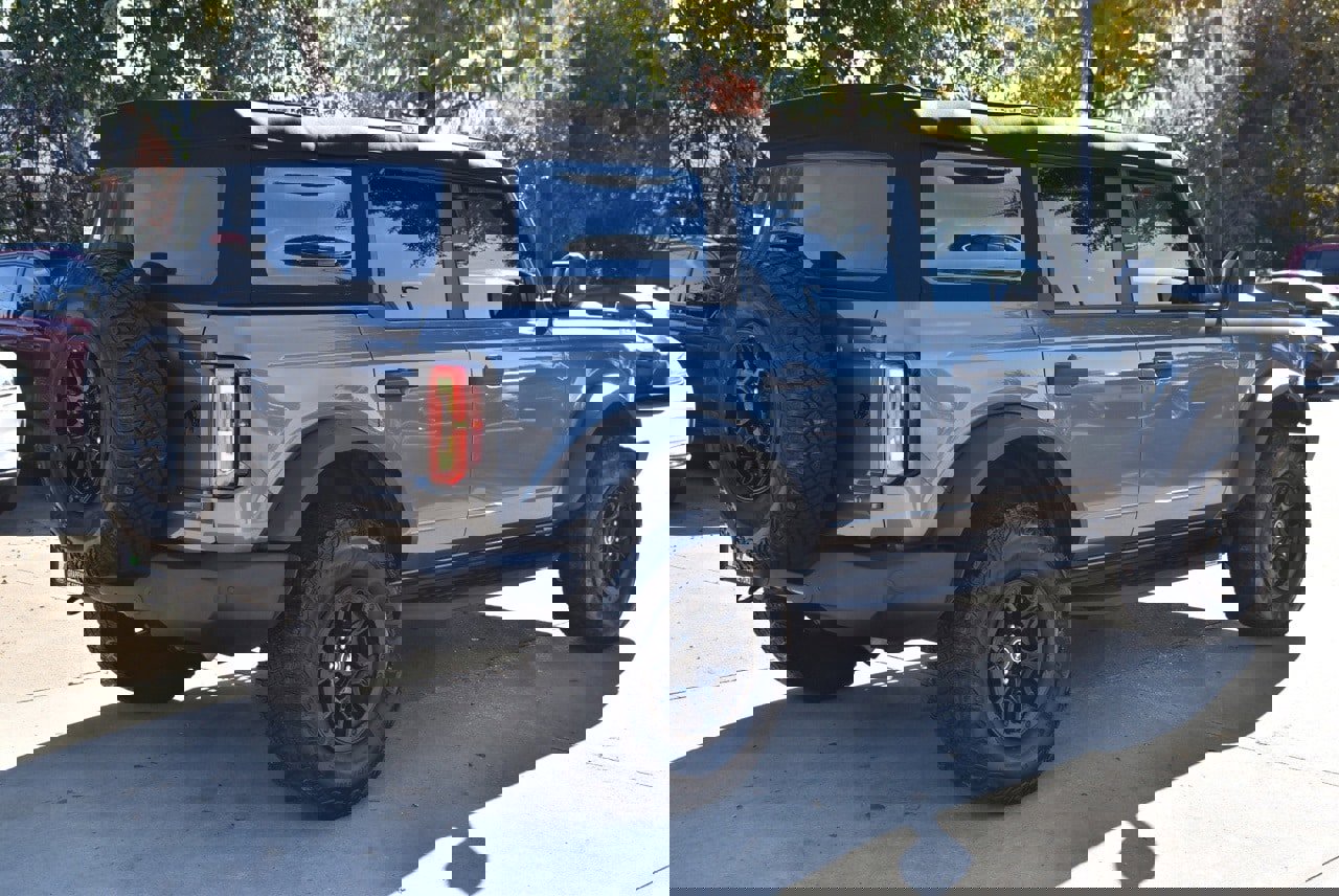 Used 2023 Ford Bronco Wildtrak image 7