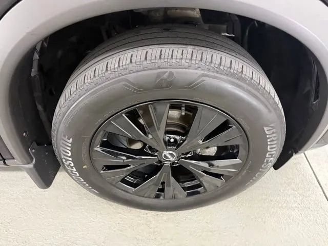 Used 2023 Nissan Rogue SV w/ SV Premium B Package AWD/4WD image 4