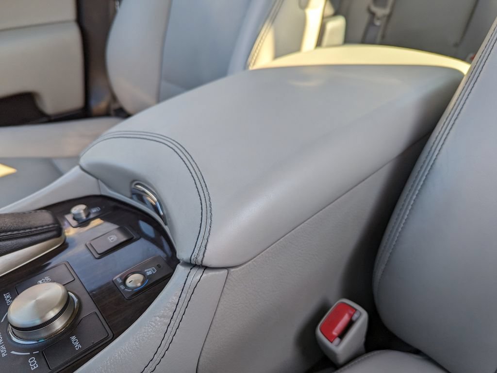 Used 2013 Lexus LS 460 AWD w/ Comfort Pkg image 29