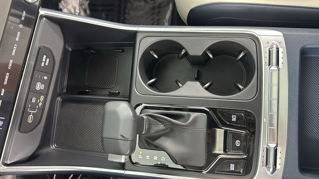 New 2026 Kia Carnival SX w/ SX Dark Edition Package FWD image 30