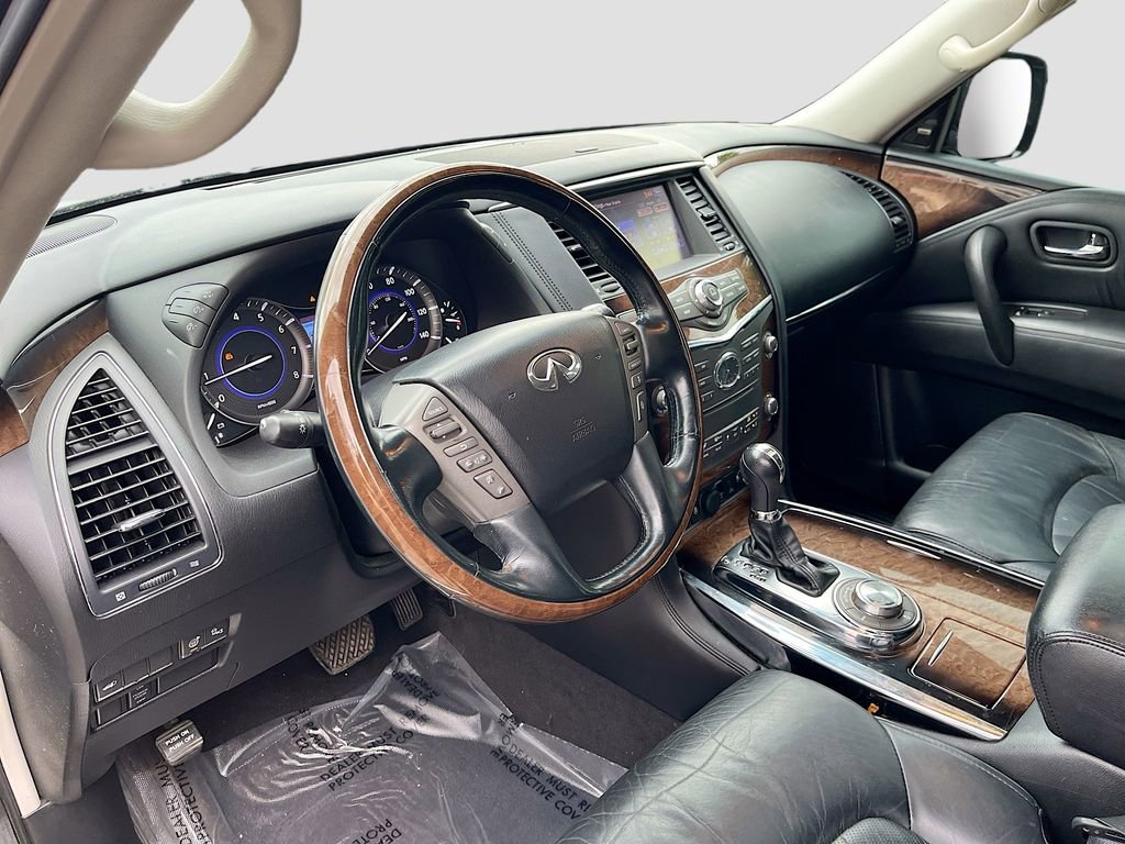 Used 2014 INFINITI QX80 4WD w/ Deluxe Touring Package image 9