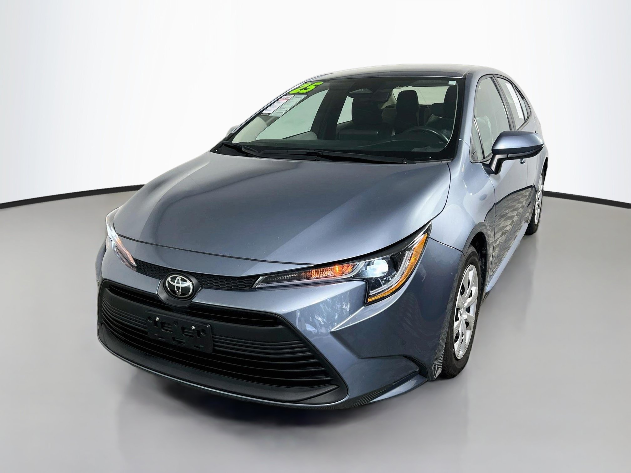 Used 2025 Toyota Corolla LE FWD image 10