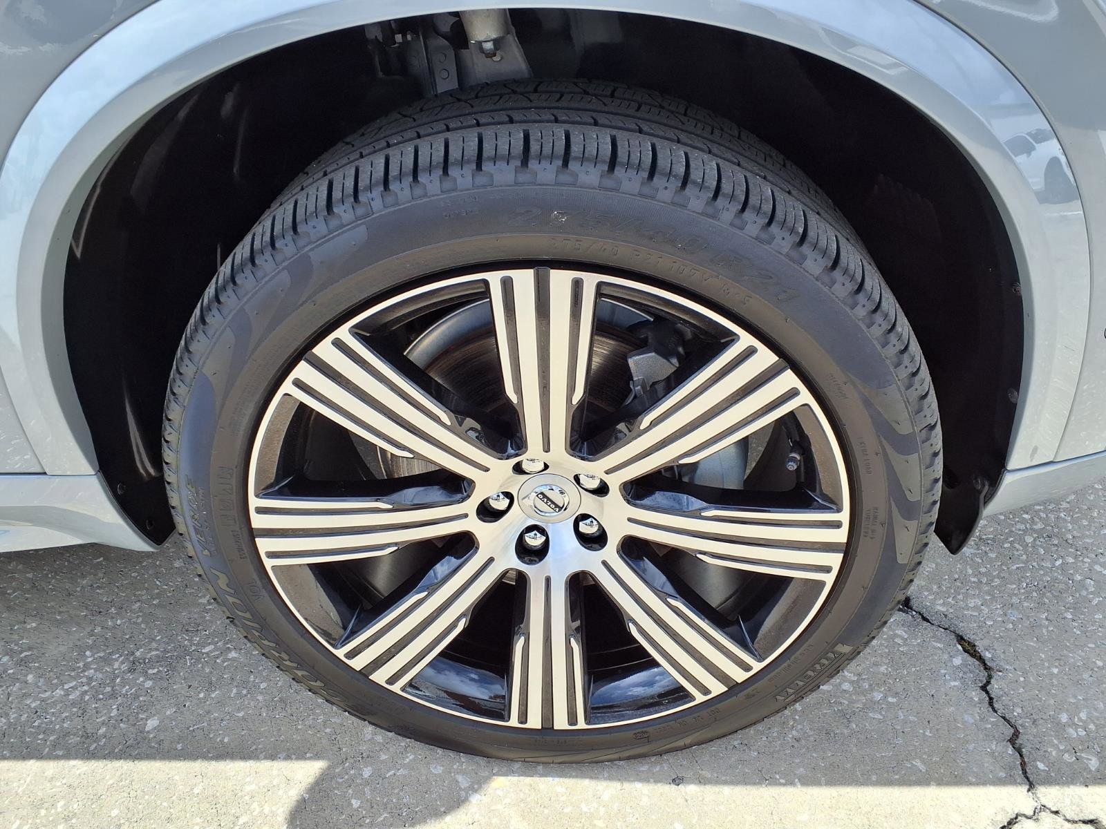 Certified 2024 Volvo XC90 B5 Plus w/ Protection Package Premier image 9