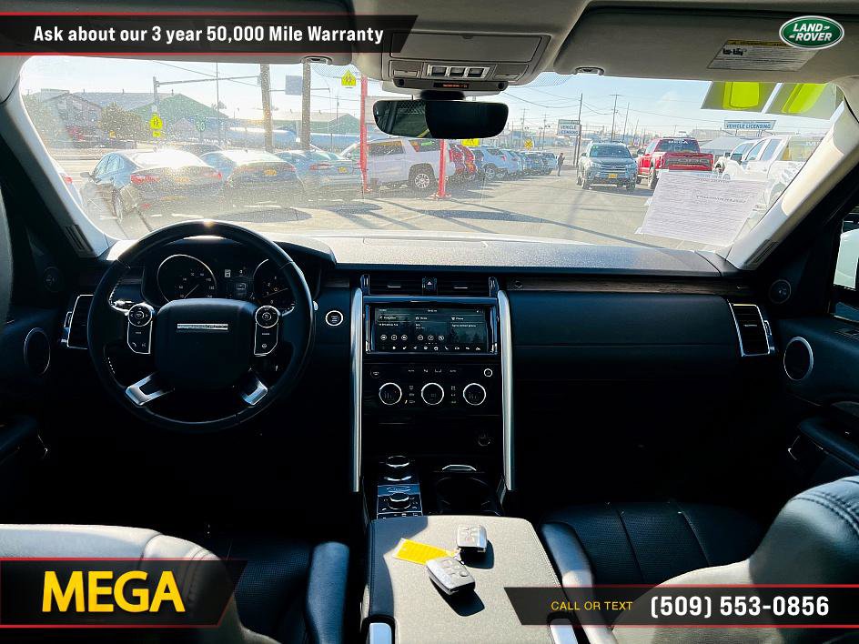 Used 2017 Land Rover Discovery HSE image 29