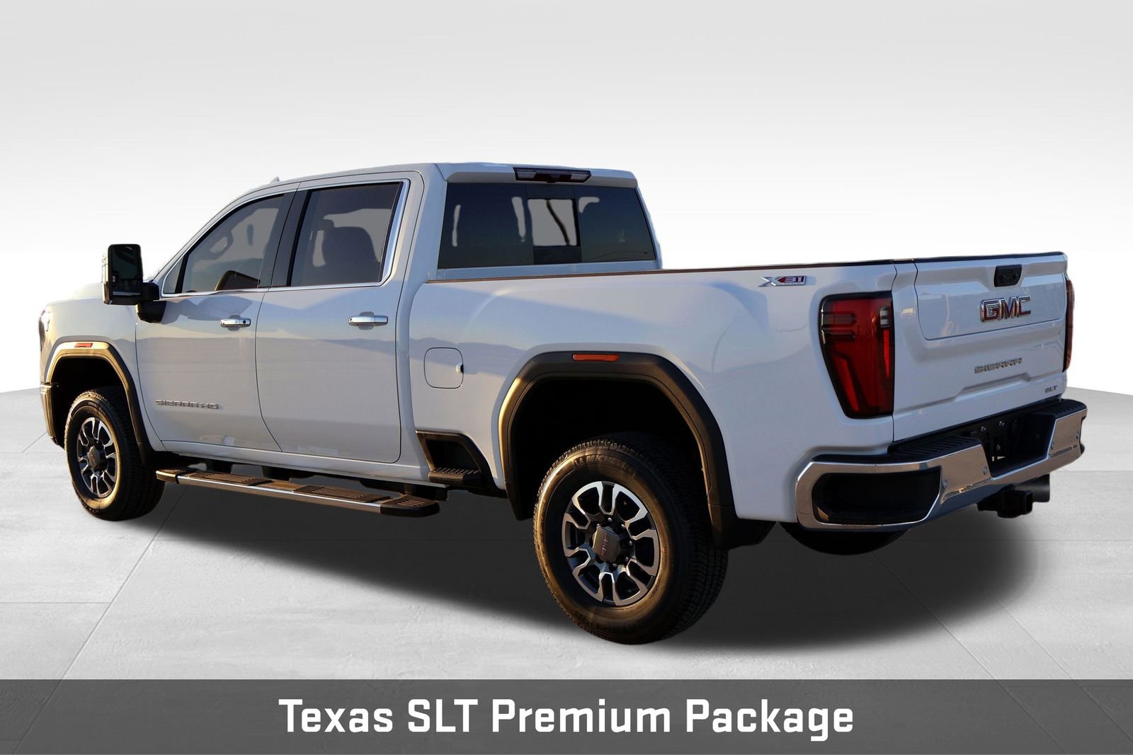 Used 2025 GMC Sierra 2500 SLT w/ Texas SLT Premium Package image 13