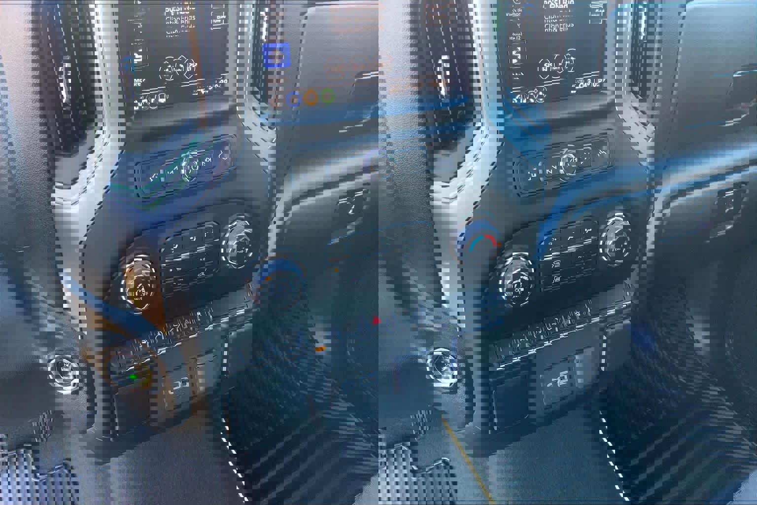 Certified 2024 Chevrolet Silverado 1500 Custom image 32