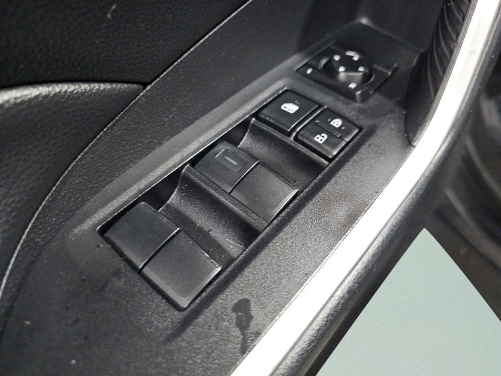 Used 2024 Toyota RAV4 LE AWD/4WD image 28