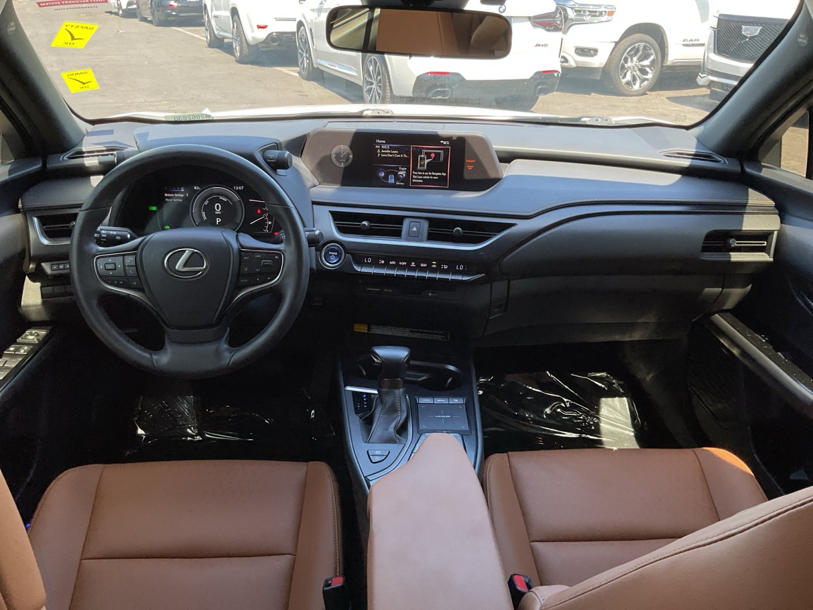 Used 2022 Lexus UX 250h w/ Accessory Package (Z2) AWD/4WD image 17