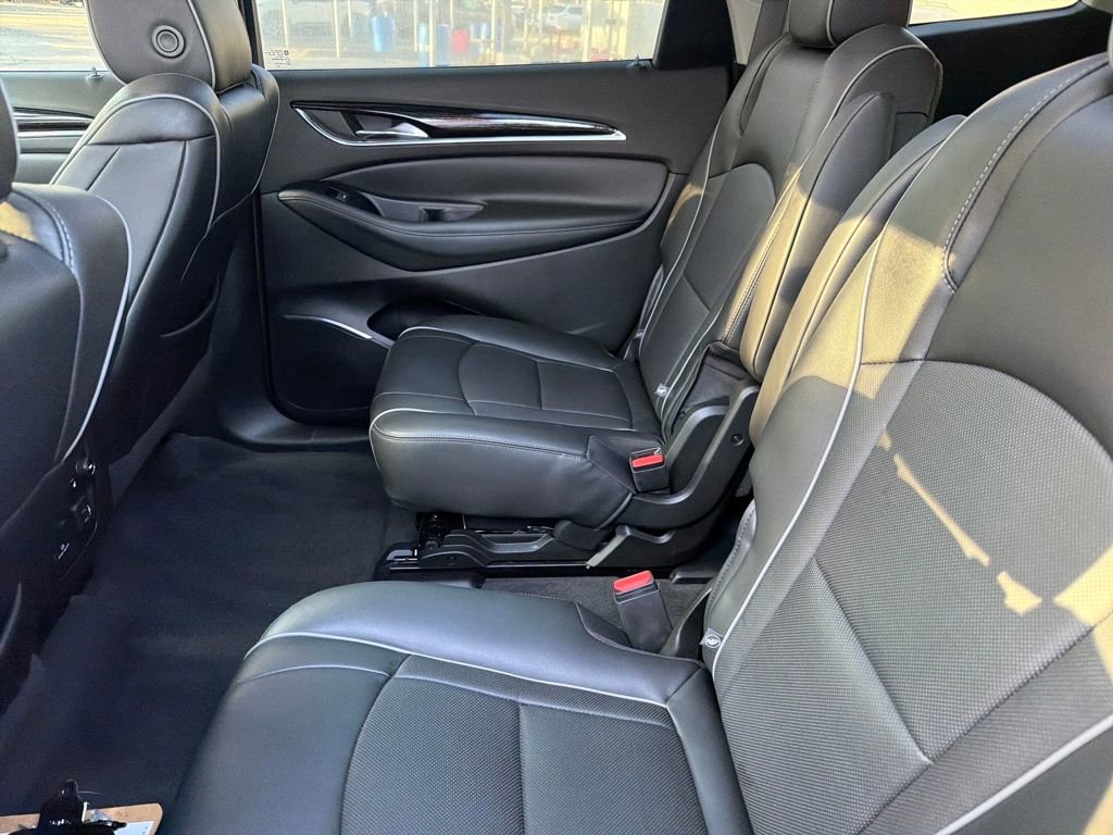 Used 2020 Buick Enclave Avenir w/ Avenir Technology Package image 34