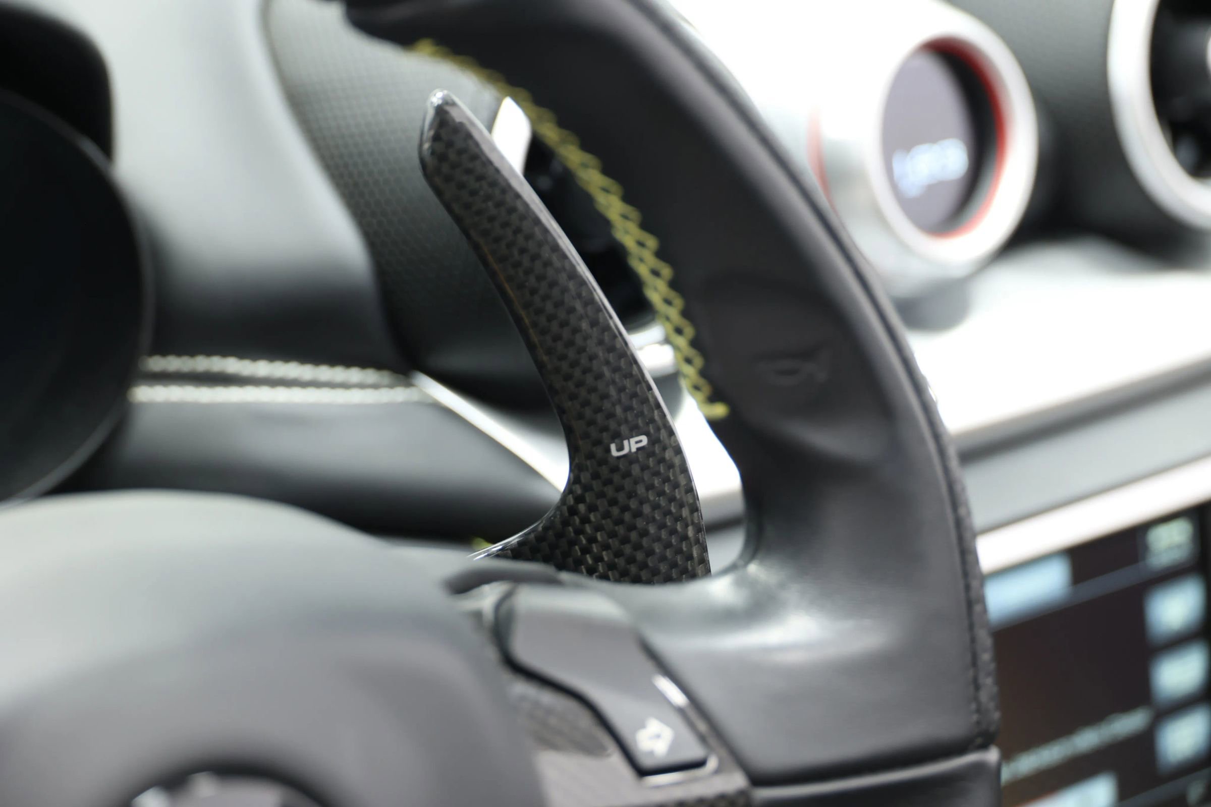 Used 2015 Ferrari California T image 31