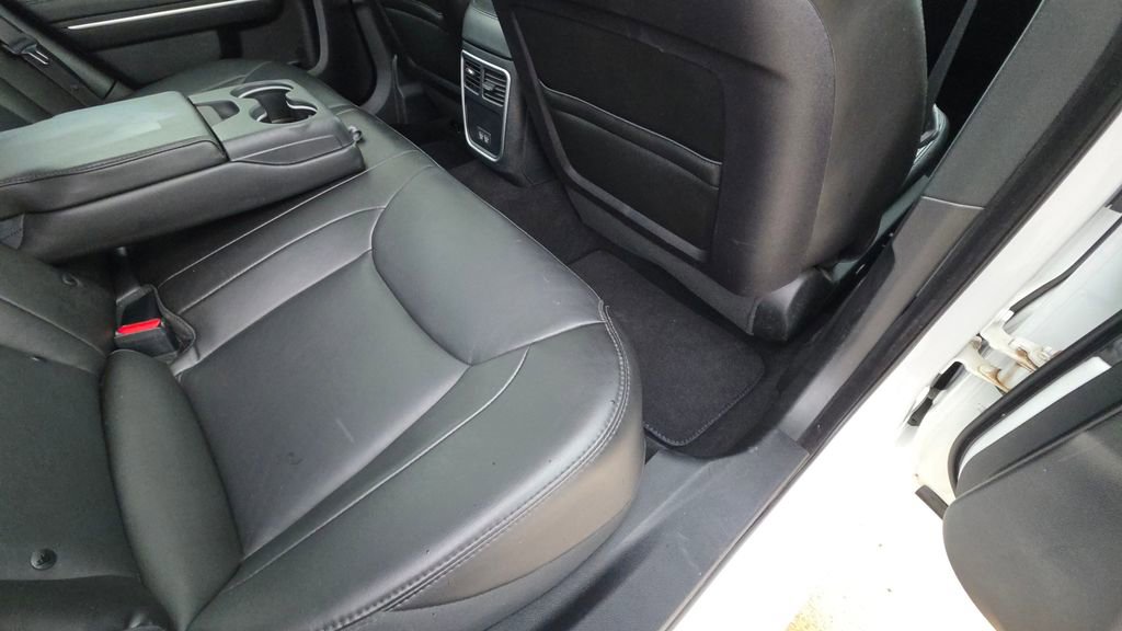 Used 2019 Chrysler 300 Touring w/ Quick Order Package 2EF RWD image 15