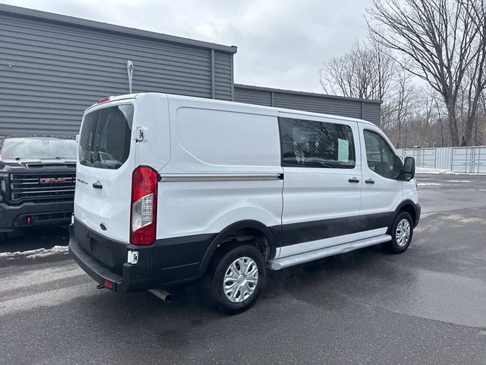 Used 2024 Ford Transit 250 Low Roof w/ Exterior Upgrade Package RWD image 12