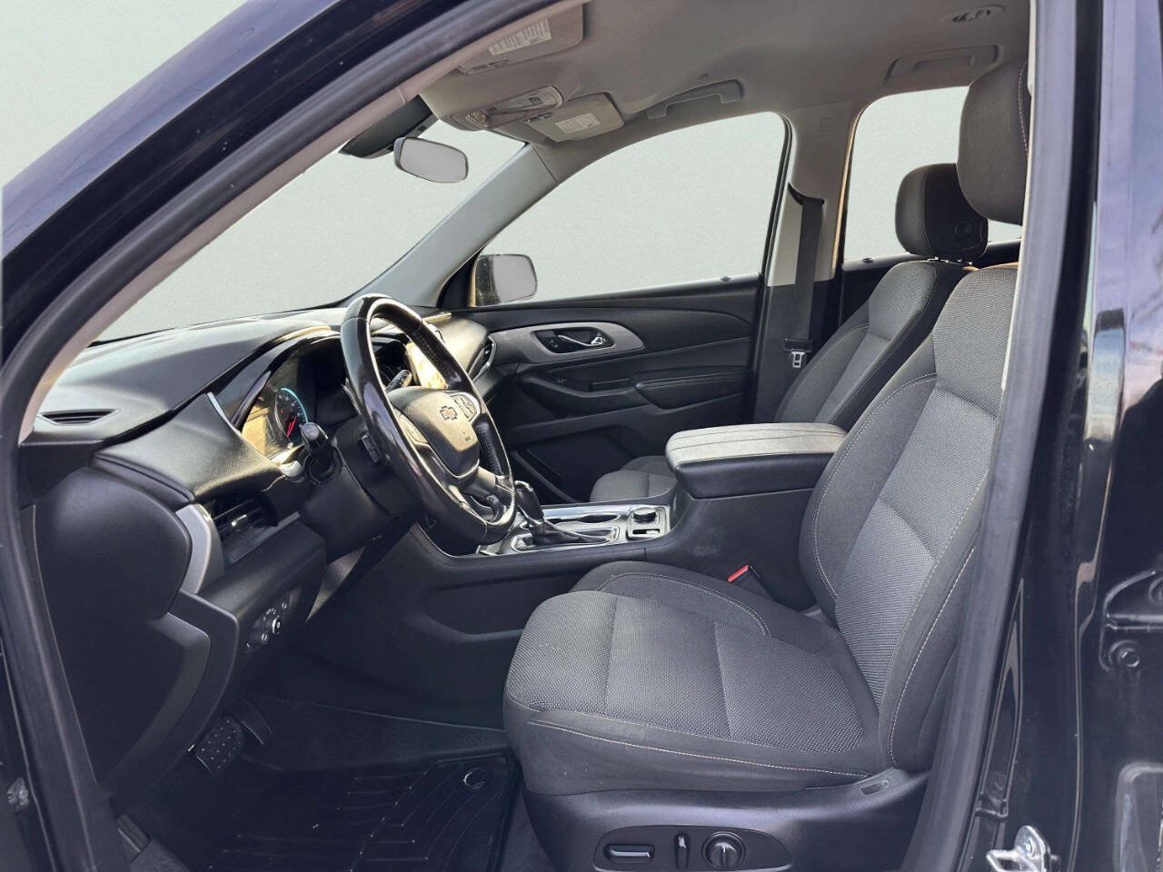 Used 2019 Chevrolet Traverse LT AWD/4WD image 17