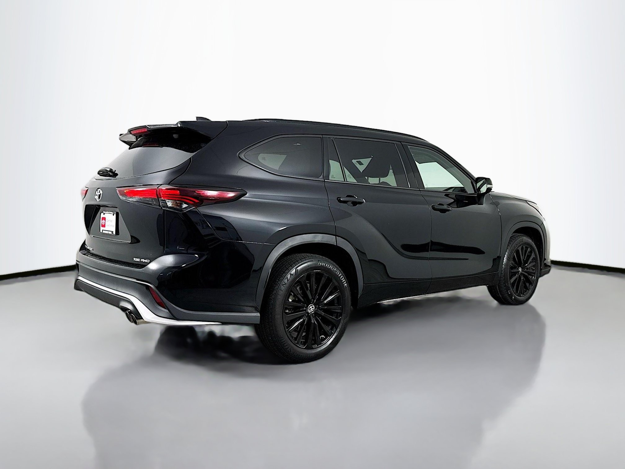 Certified 2025 Toyota Highlander XSE AWD/4WD image 7