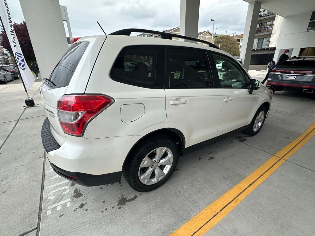 Used 2015 Subaru Forester 2.5i Premium w/ All-Weather Package AWD/4WD image 7