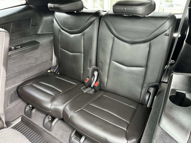 Used 2024 Cadillac XT6 Luxury w/ LPO, Floor Liner Package AWD/4WD image 13