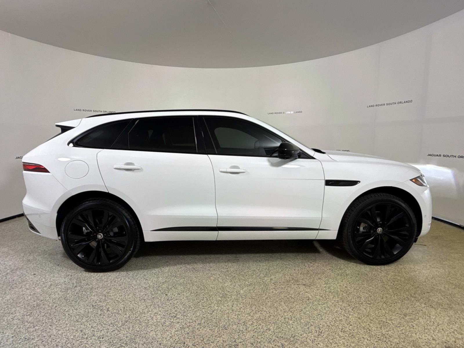 New 2026 Jaguar F-PACE R-Dynamic S AWD/4WD image 6
